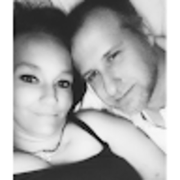 Meet your Posher, Laura - Picture 1 of 1